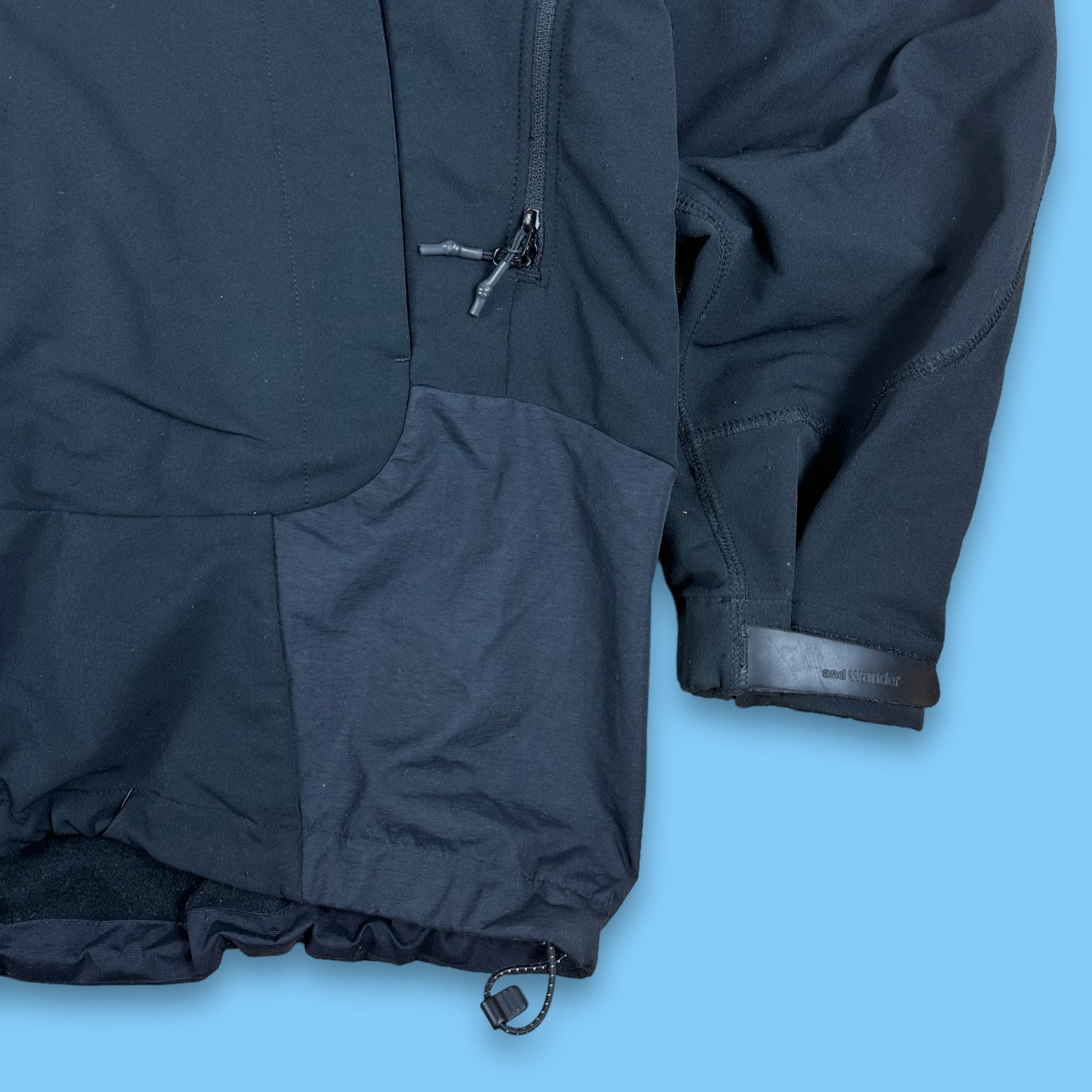 A/W21’ And Wander Waterproof Softshell Jacket (L)