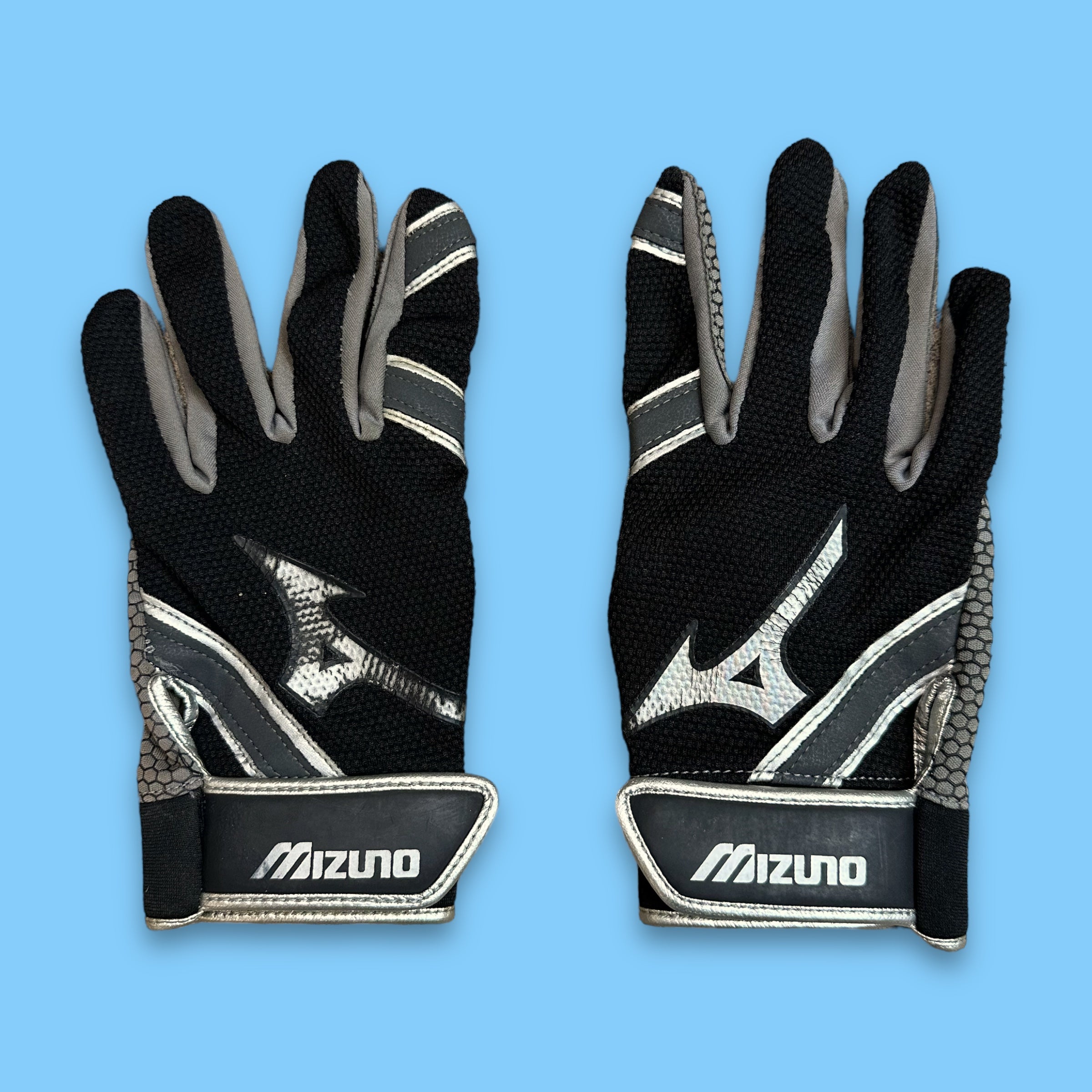 Mizuno Sports Gloves